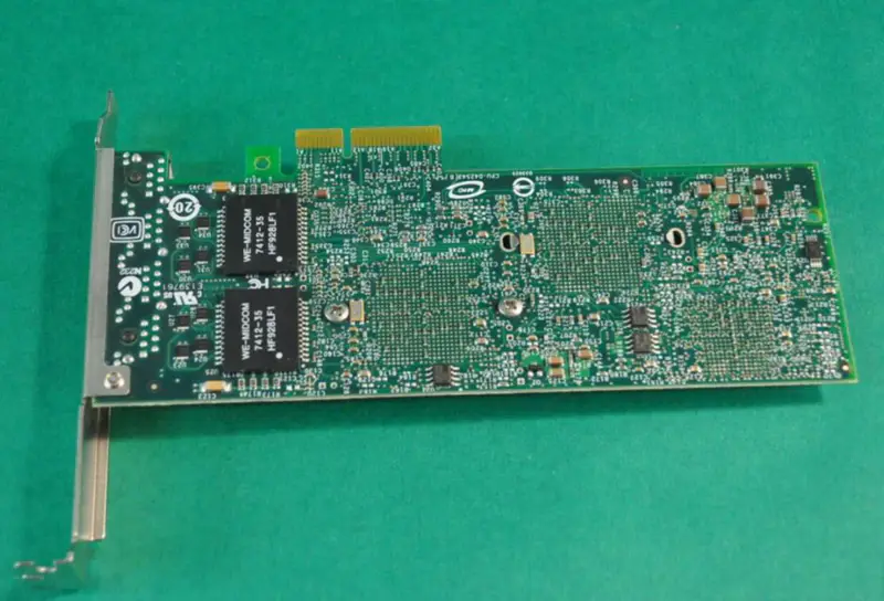 Síťový adaptér Intel Gigabit VT Quad Port Gigabit Ethernet 0YT674 9404PT 82575G