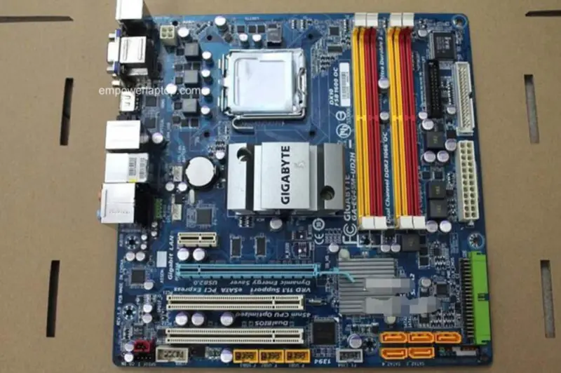 Základní deska Gigabyte GA-EG45M-UD2H