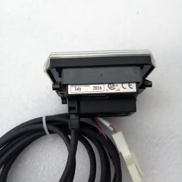 KEYENCE IL-1500 Snímač posunutí
