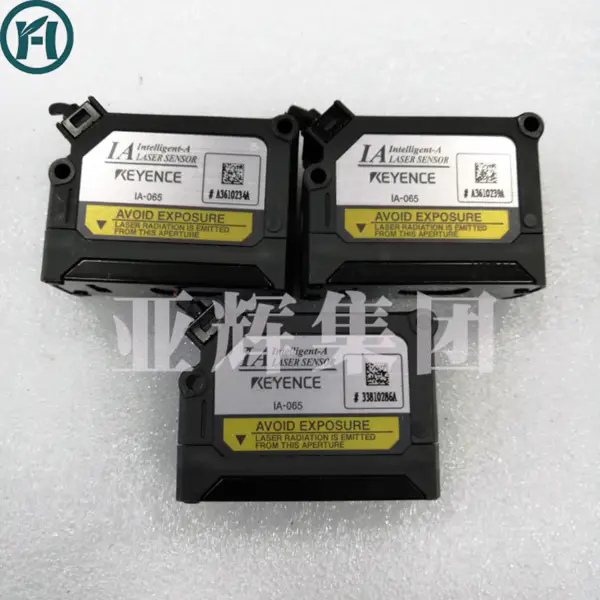 Laserový senzor KEYENCE IA-065