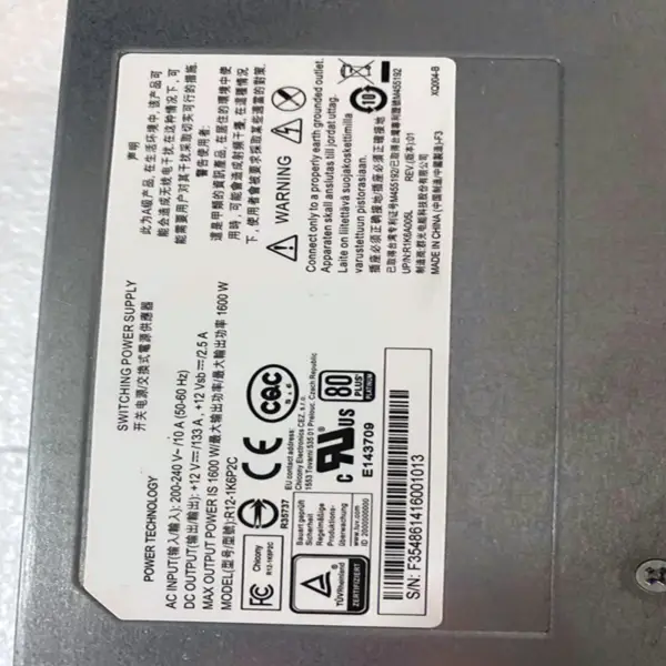 Fujitsu RX4770M1 1600W spínaný zdroj napájení S26113-F5295-L160 R12-1K6P2C