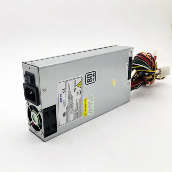 Napájecí zdroj pro FSP Standard 1U s jmenovitým výkonem 350 W a špičkovým 450 W spínaným zdrojem FSP350-701UH