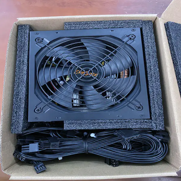 Speciální napájecí zdroj pro 12 pevných disků IPFS Napájecí zdroj pro více pevných disků Napájecí zdroj pro stolní počítače 12*SATA 550W