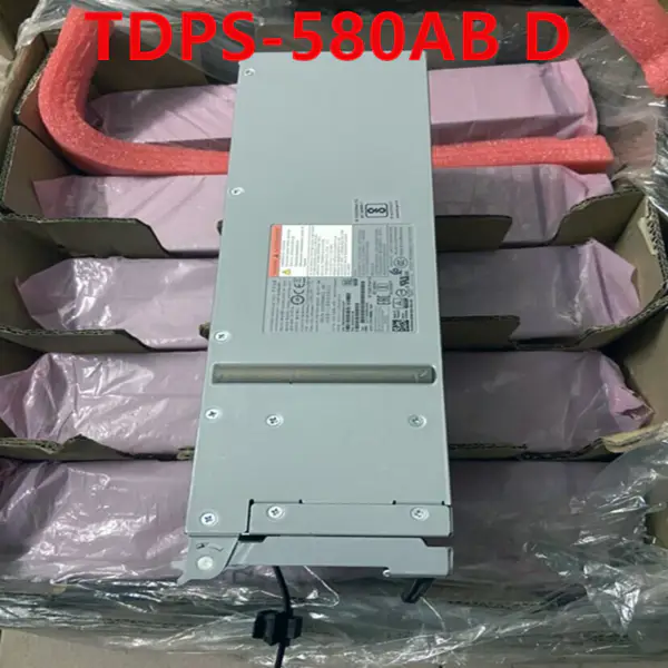 Zdroj napájení pro DELL SC2020 SC4020 584W spínaný zdroj TDPS-580AB D 0Y5W2H SP-PCM01-HE580-AC-DELL