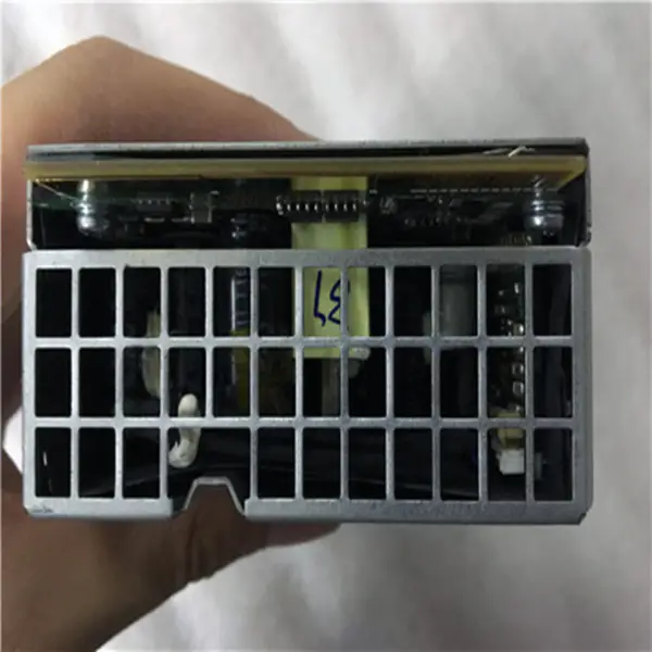 95% IBM X3650M5 750W spínaný zdroj DPS-750AB-37 A