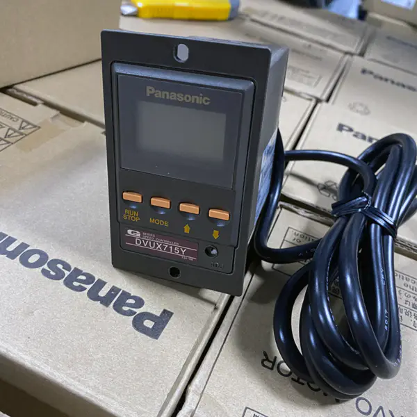 Řídicí jednotka pro malé převodové motory Panasonic 200V 15W DVUX715Y