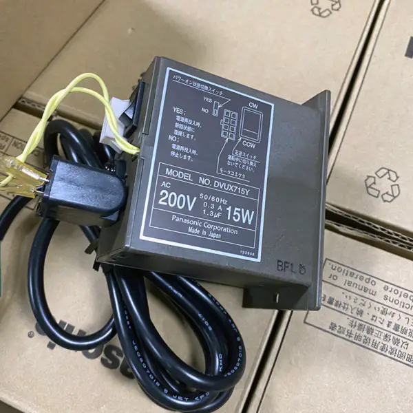 Řídicí jednotka pro malé převodové motory Panasonic 200V 15W DVUX715Y