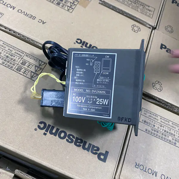Řídicí jednotka pro malé převodové motory Panasonic 100V 25W DVUX825L