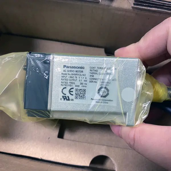 Střídavý servomotor Panasonic 0,1 kW MHMF012L1A2