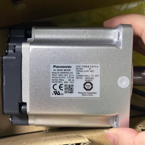 Střídavý servomotor Panasonic 0,75 kW MHMF082L1A2