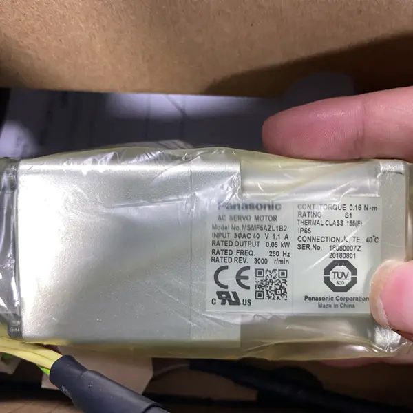 Střídavý servomotor Panasonic 0,05 kW MSMF6AZL1B2