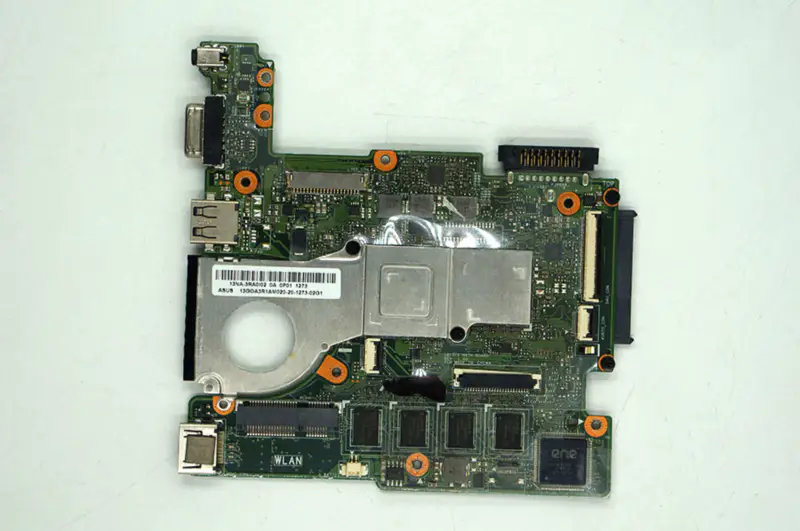 Základní deska Asus 1015CX