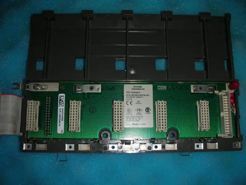 Modicon TSX Compact DTA 201/ AS-HDTA-201 DTA201