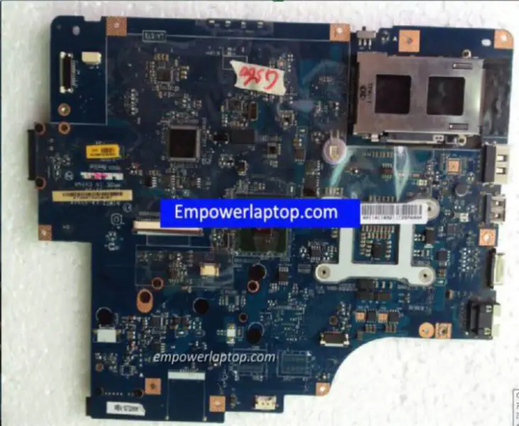 Lenovo 11011892 G560 s989 69034710 LA-5752P Základní deska