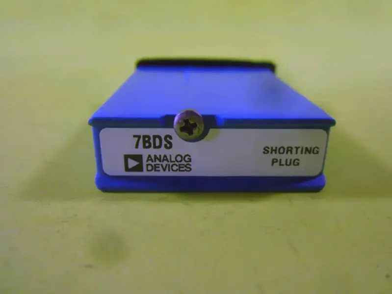Analog Devices 1600048-300