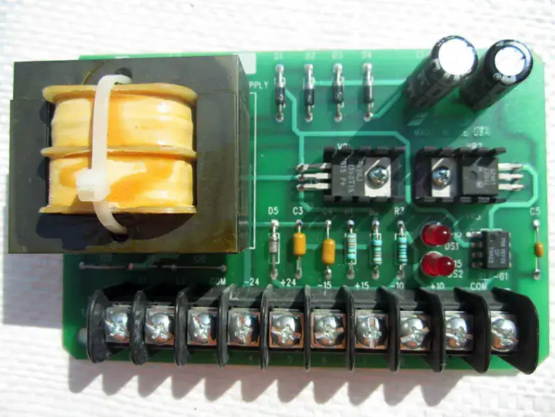 SAFTRONICS AA1085