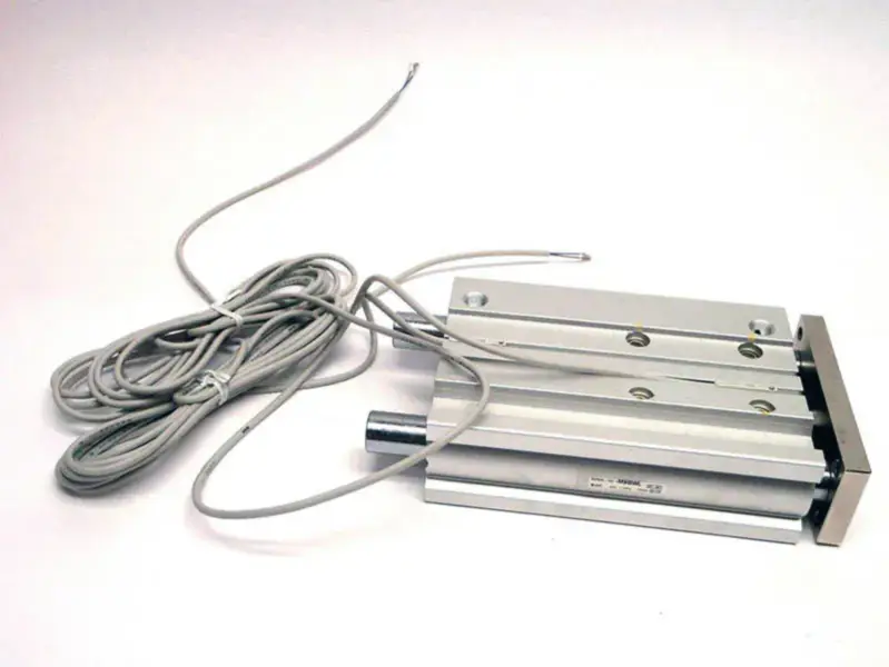 SMC MGPM25-100Z-M9BWL