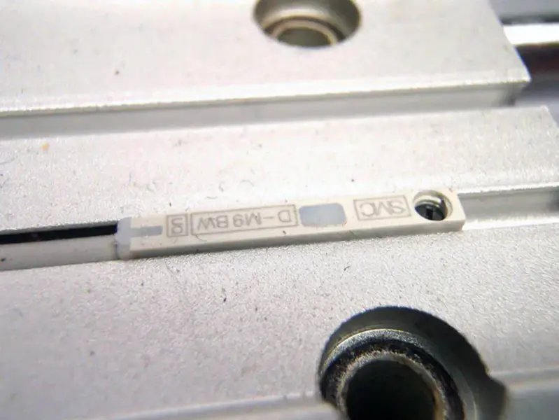 SMC MGPM25-100Z-M9BWL