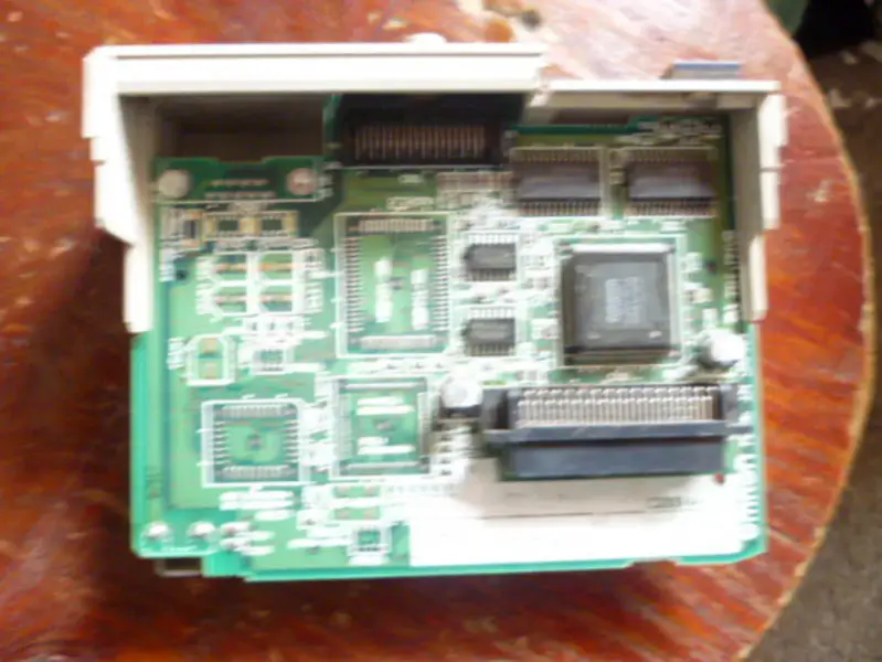 OMRON PLC C200HW-COM01