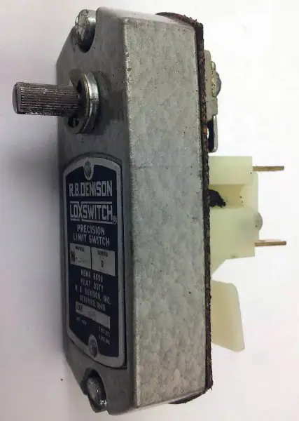 R.B. DENISON M3040