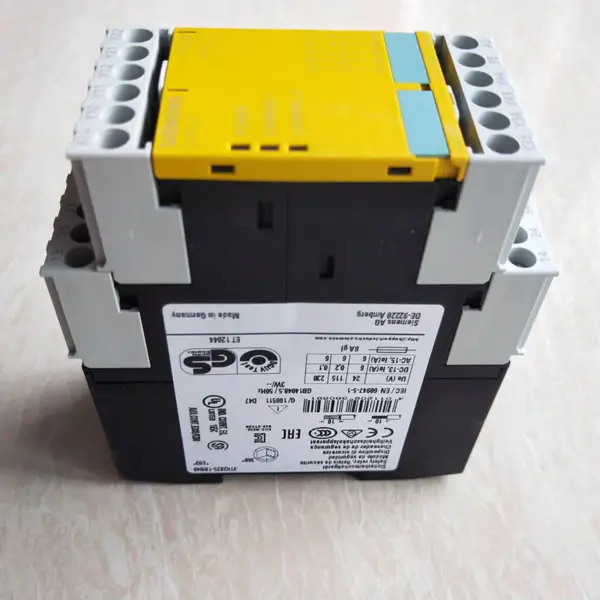 Siemens 6SL3210-5BE17-5UV0