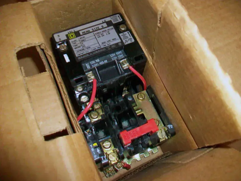 Square D 8536SBO1V02
