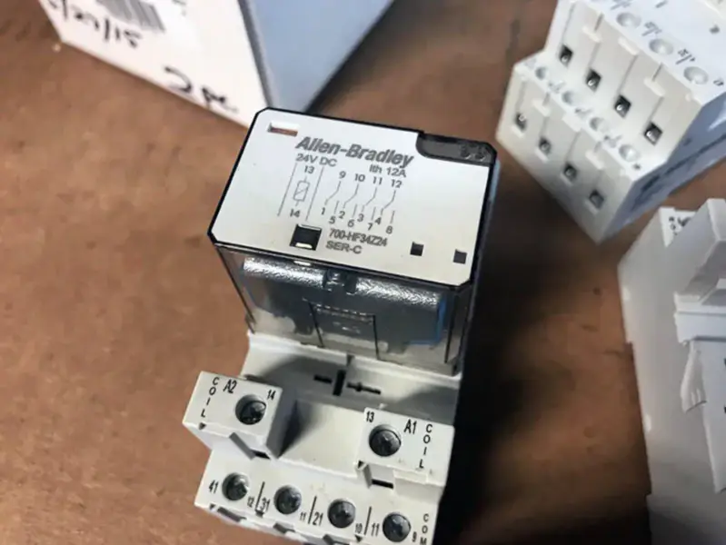 Allen-Bradley 700-HN264