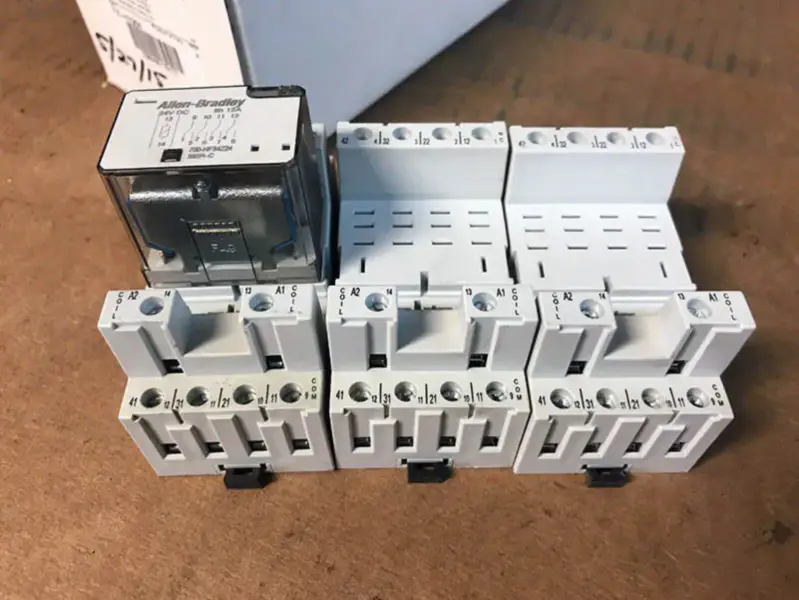 Allen-Bradley 700-HN264
