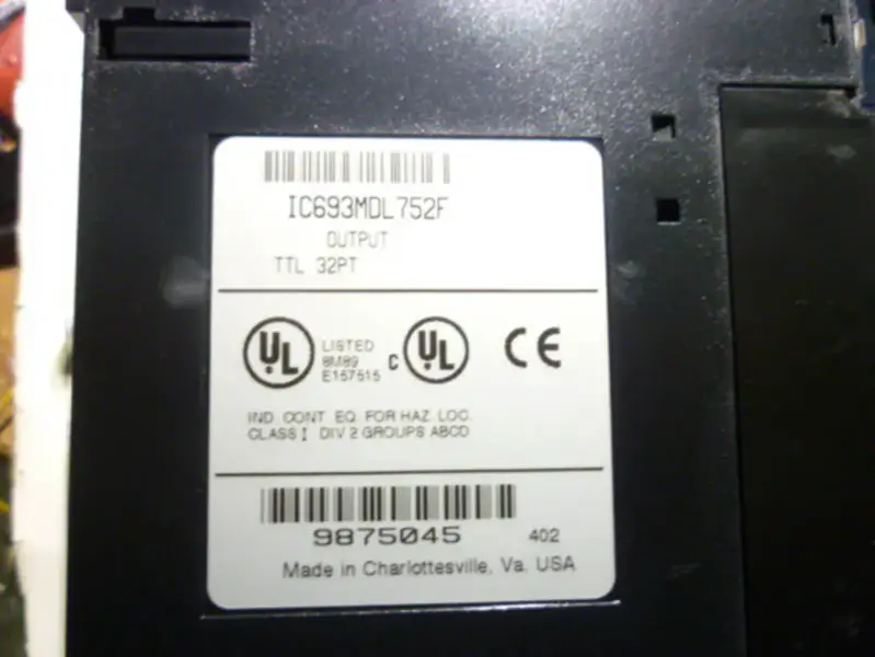 PLC GE Fanuc řady 90-30 IC693MDL752F