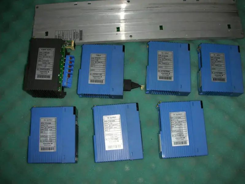 YOKOGAWA F3PU20 F3LR01 F3XD32 F3YD64 F3BU13
