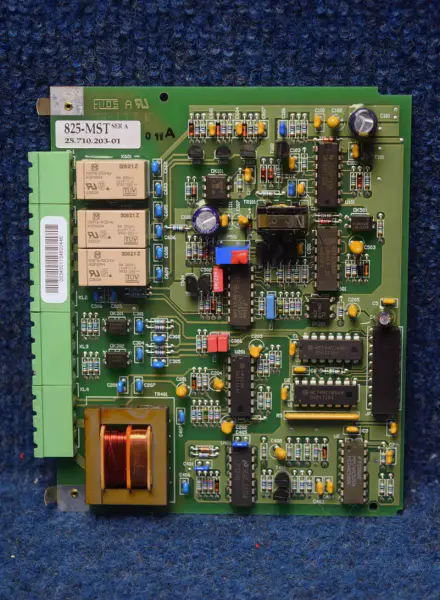 Allen-Bradley 825-MST