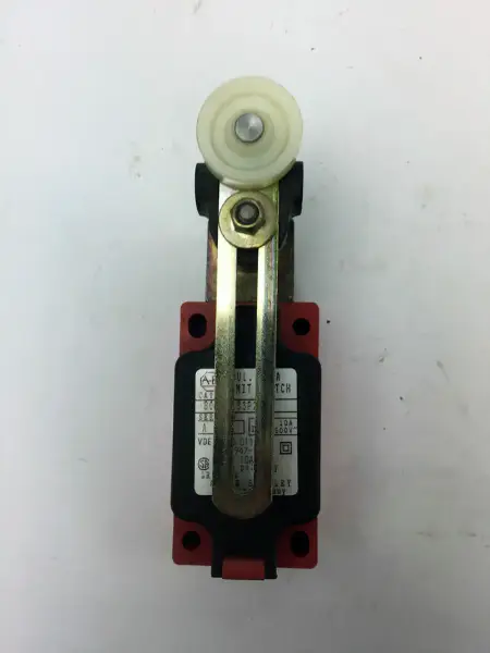 Allen-Bradley 802A-C33P2-S7