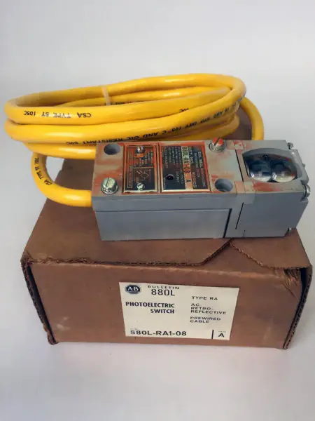 Allen-Bradley 880L-RA1-08