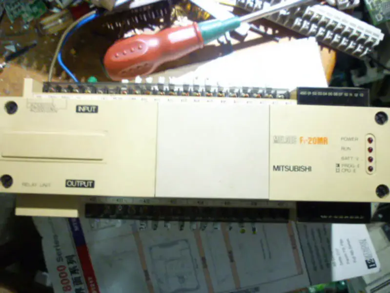 Mitsubishi PLC F1-20MR