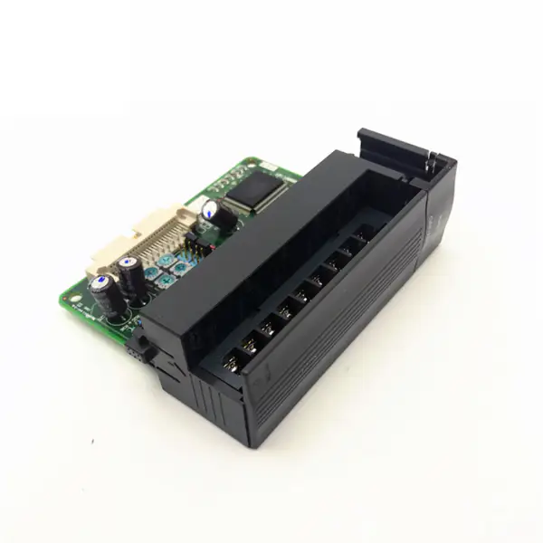 Levné programovatelné logické automaty LS G6F-AD2A