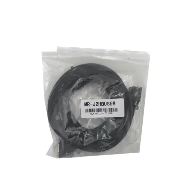 in Box Kabel Mitsubishi MR-J2HBUS5M pro zástrčku servořízení
