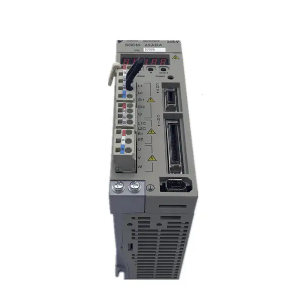 HORKÝ VÝPRODEJ produktu YASKAWA SGDM-A5ADA SERVO DRIVE