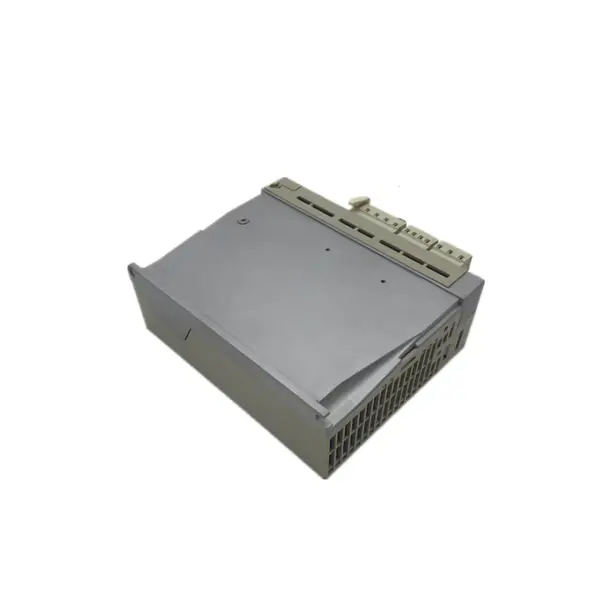 HORKÝ VÝPRODEJ produktu YASKAWA SGDM-A5ADA SERVO DRIVE