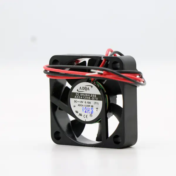 ADDA AD0412HB-G70 AD Series 6000 RPM 40x40x10 mm 6,7 CFM 12 V DC ventilátor s kuličkovými ložisky