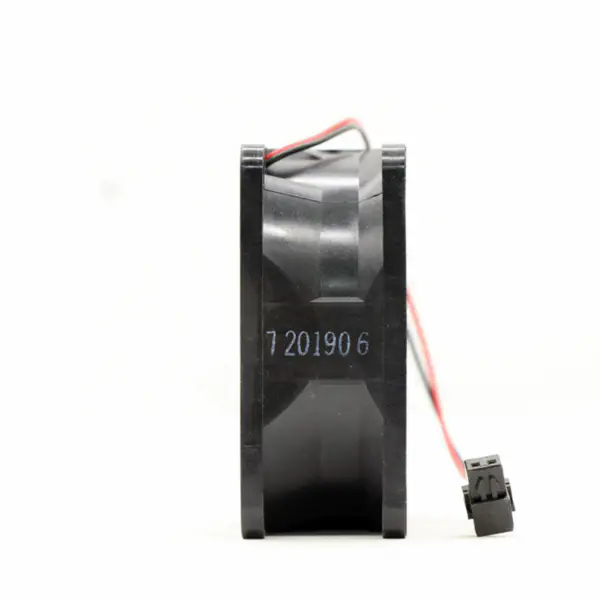 NMB 2410ML-05W-B60-EQ5 Kuličkové ložisko ventilátoru DC 24V 0.17A 3.12W 5300RPM 25CFM 36dB Přírubová montáž pro měnič ABB