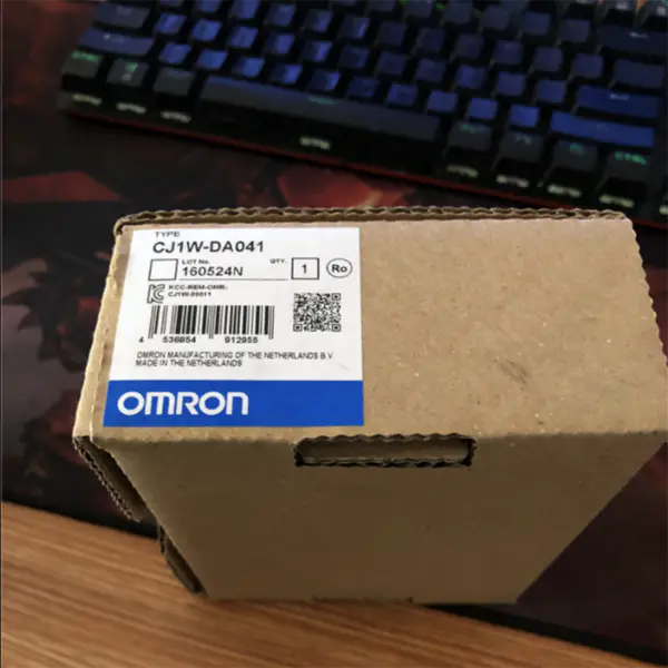 modul Omron PLC CJ1W-EXT01 CJ1W-PA205R