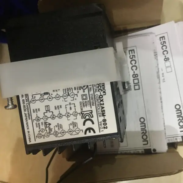 Fotoelektrický spínač Omron E5EC-PR2ASM-890 E5EC-PR2ASM-804 E5ECPR2ASM890E5ECPR2ASM804