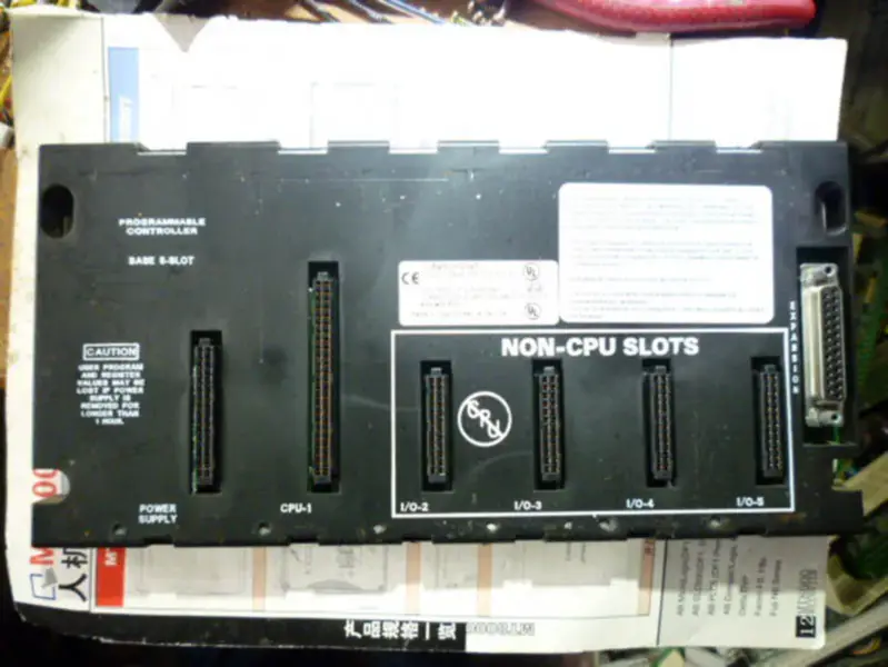 PLC GE Fanuc řady 90-30 IC693CHS397J