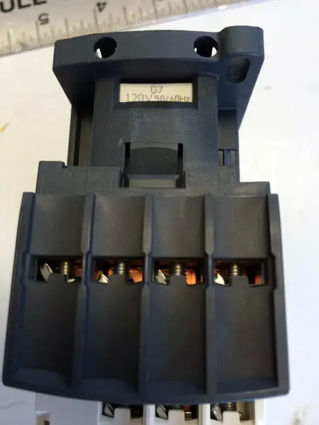 Schneider LC1DT25