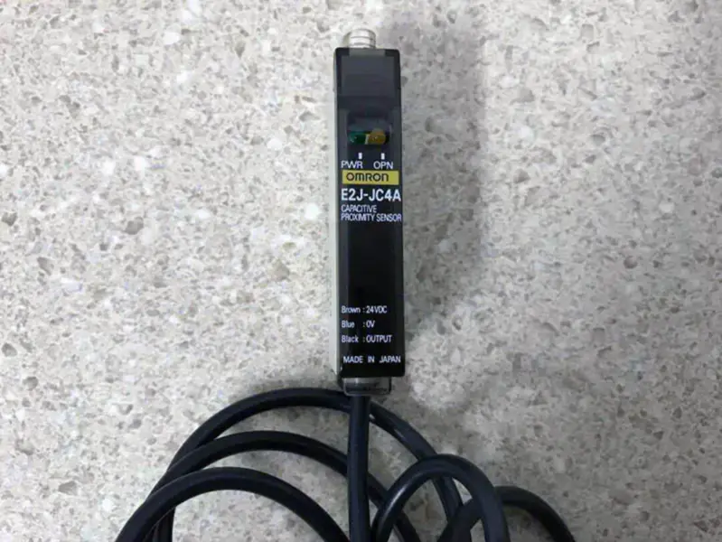Omron E2J-JC4A