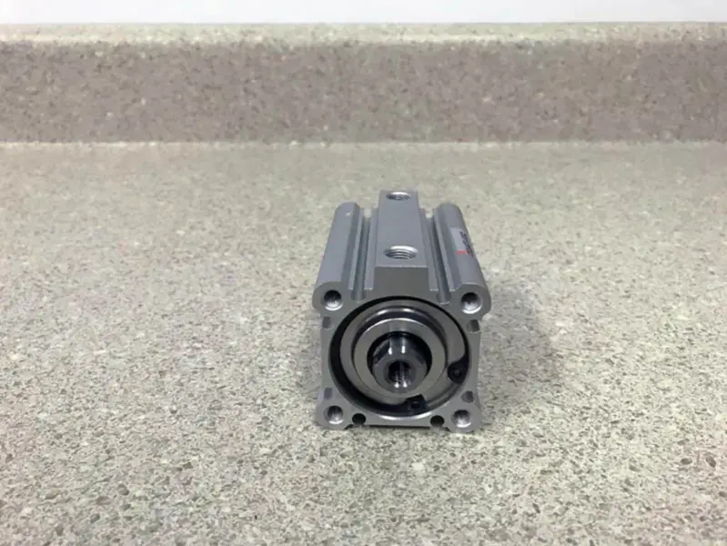 SMC CDQ2A40TF-40DCZ