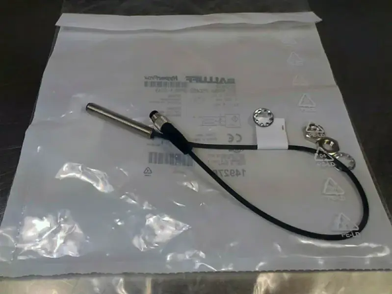 Senzor Balluff BES003R