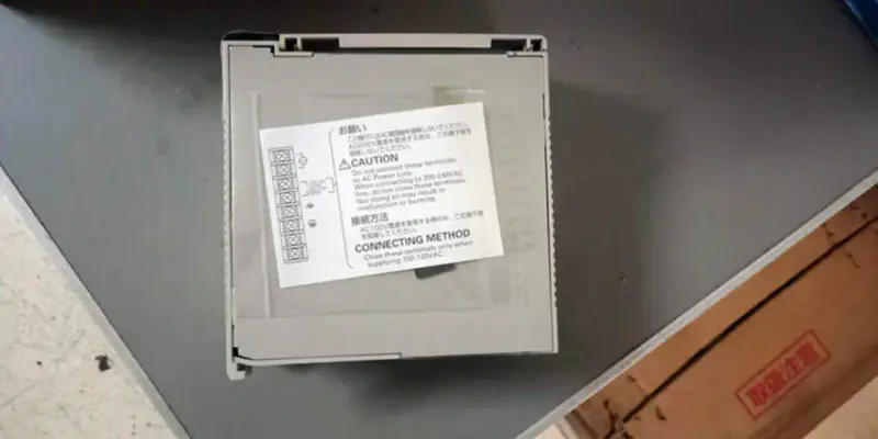 Omron CS1D-PA207R