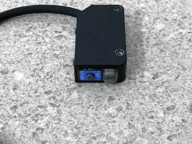 KEYENCE PZ-V32P