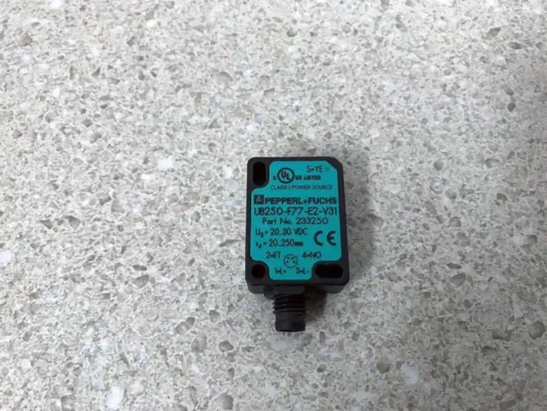 Pepperl + Fuchs UB250-F77-E2-V31